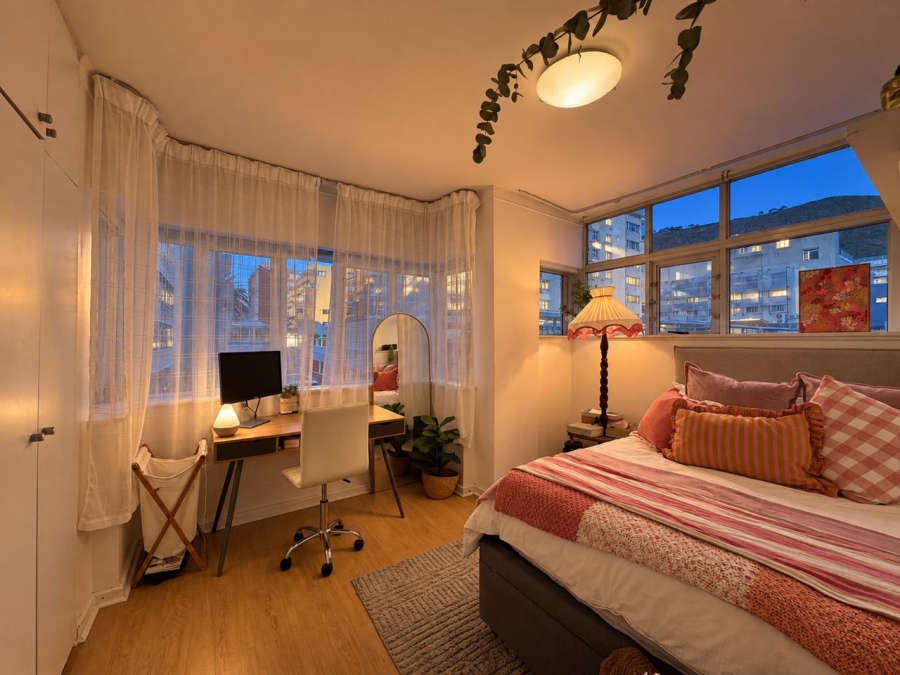 To Let 3 Bedroom Property for Rent in Sea Point Western Cape